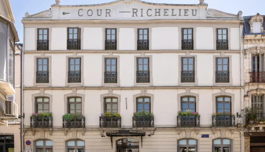 cour richelieu